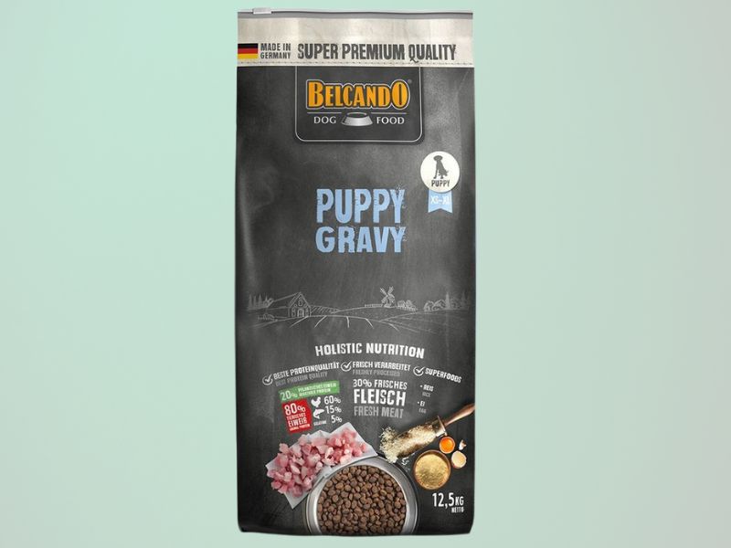 Belcando Puppy Grain-Free hrana za pse na zelenoj pozadini