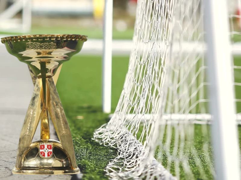 prikaz osvojenog trofeja kupa srbije i mrežica na golu